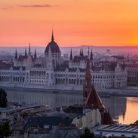 Next To New York Palace Center * Budapest